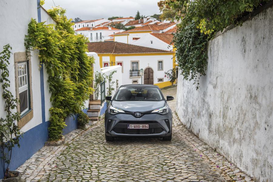  Toyota C-HR Hybrid 2019 года  (WW) (фото 131 из 174)